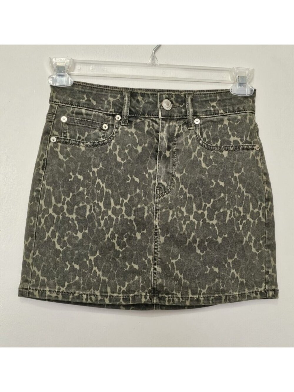 American Eagle Women's Skirt Size 2 Green Leopard Print Mini Pencil Skirt